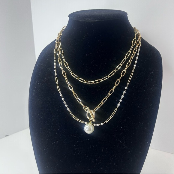 Jewelry - Elegant Gold Layered Necklace